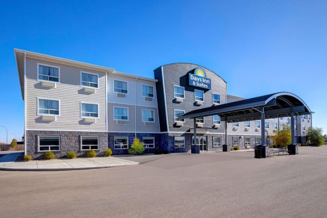 Days Inn & Suites By Wyndham Warman Eksteriør billede